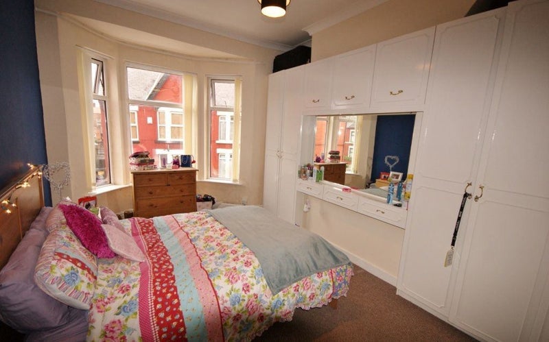 Room Cramond Avenue in Liverpool