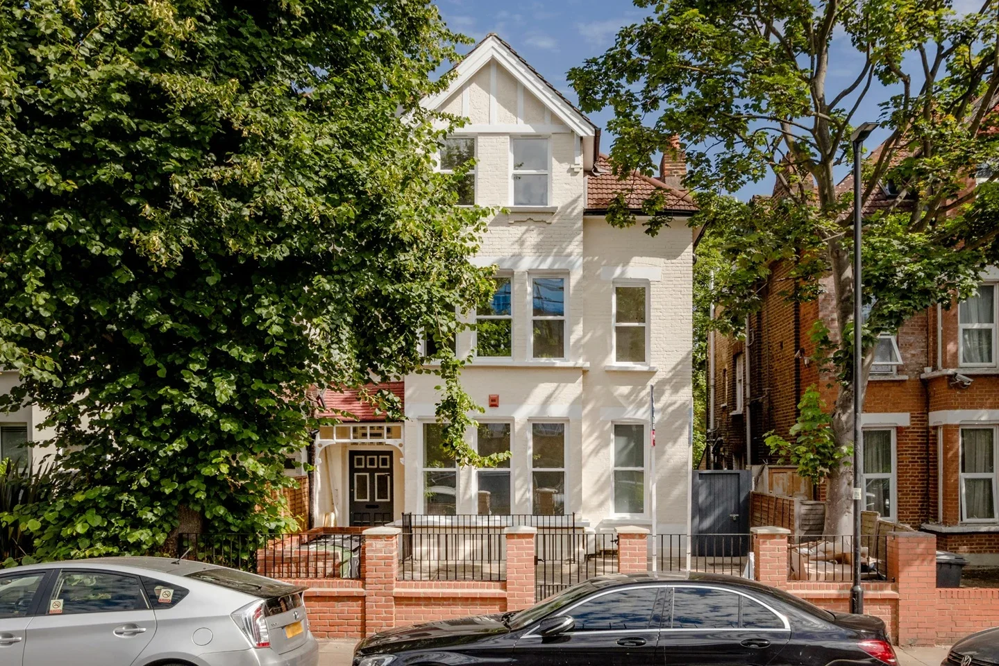 Flat Stanthorpe Road in Greater London
