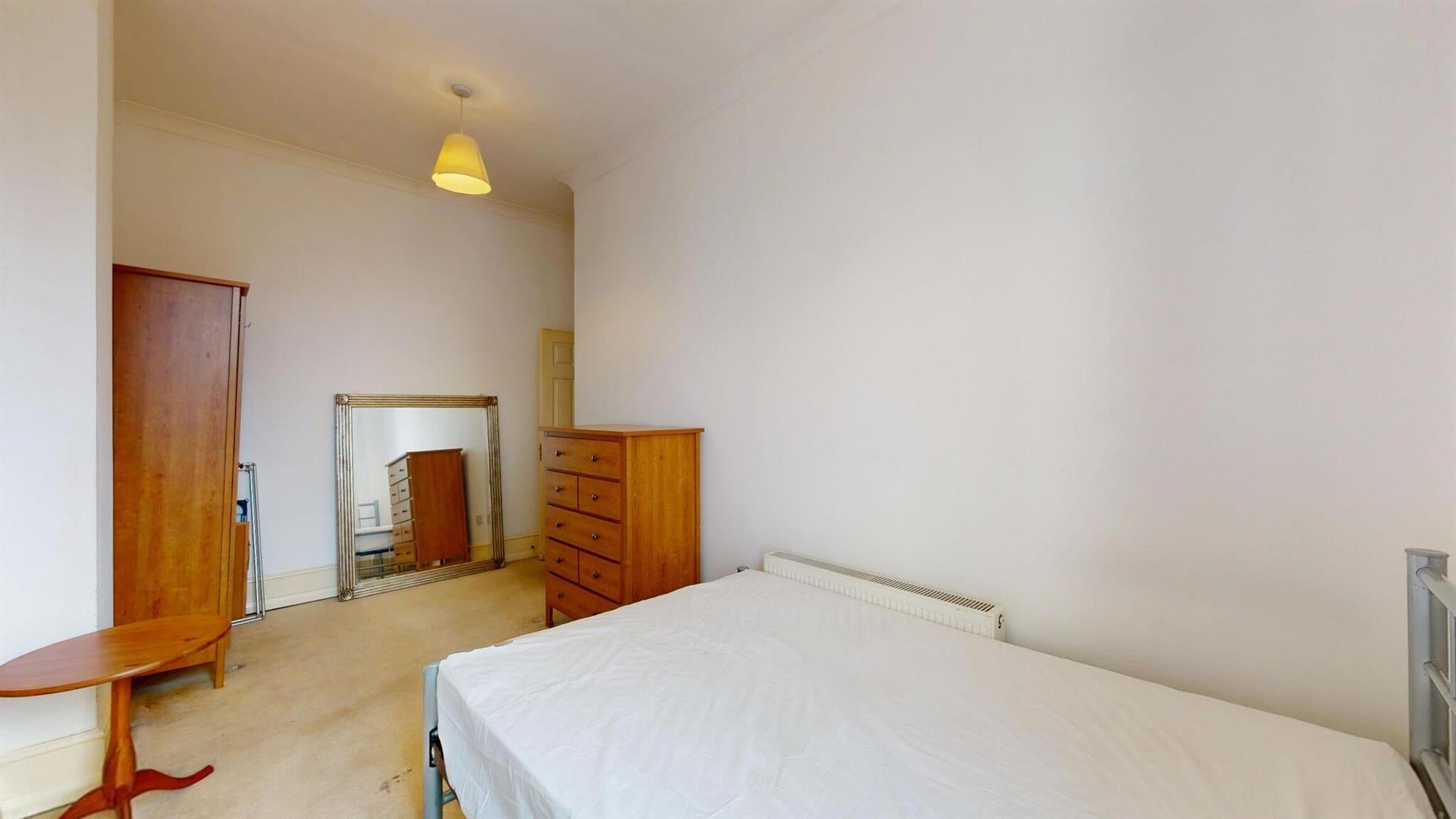Flat Barking Road in Greater London