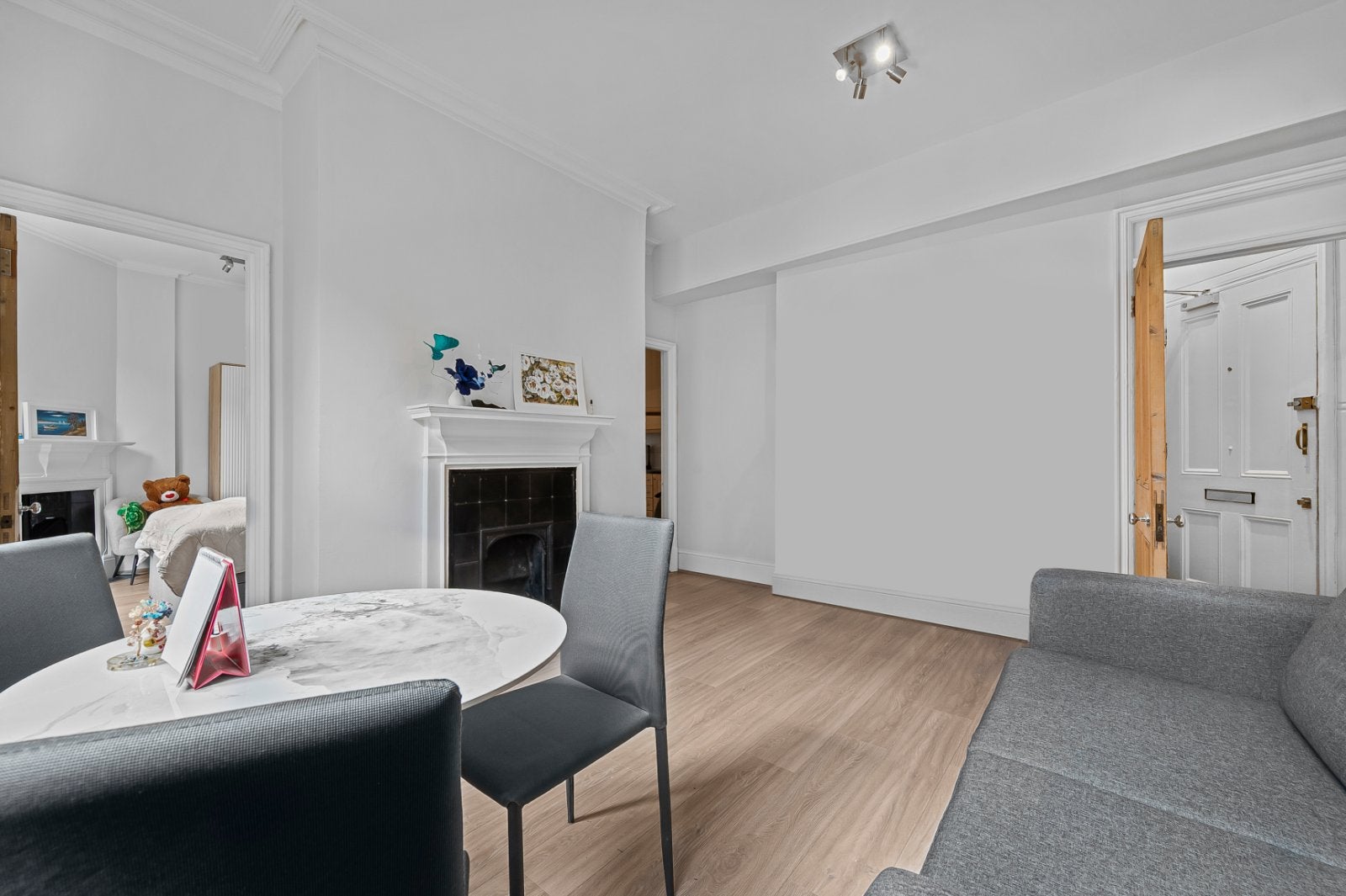 Flat Charing Cross Road in City of Westminster