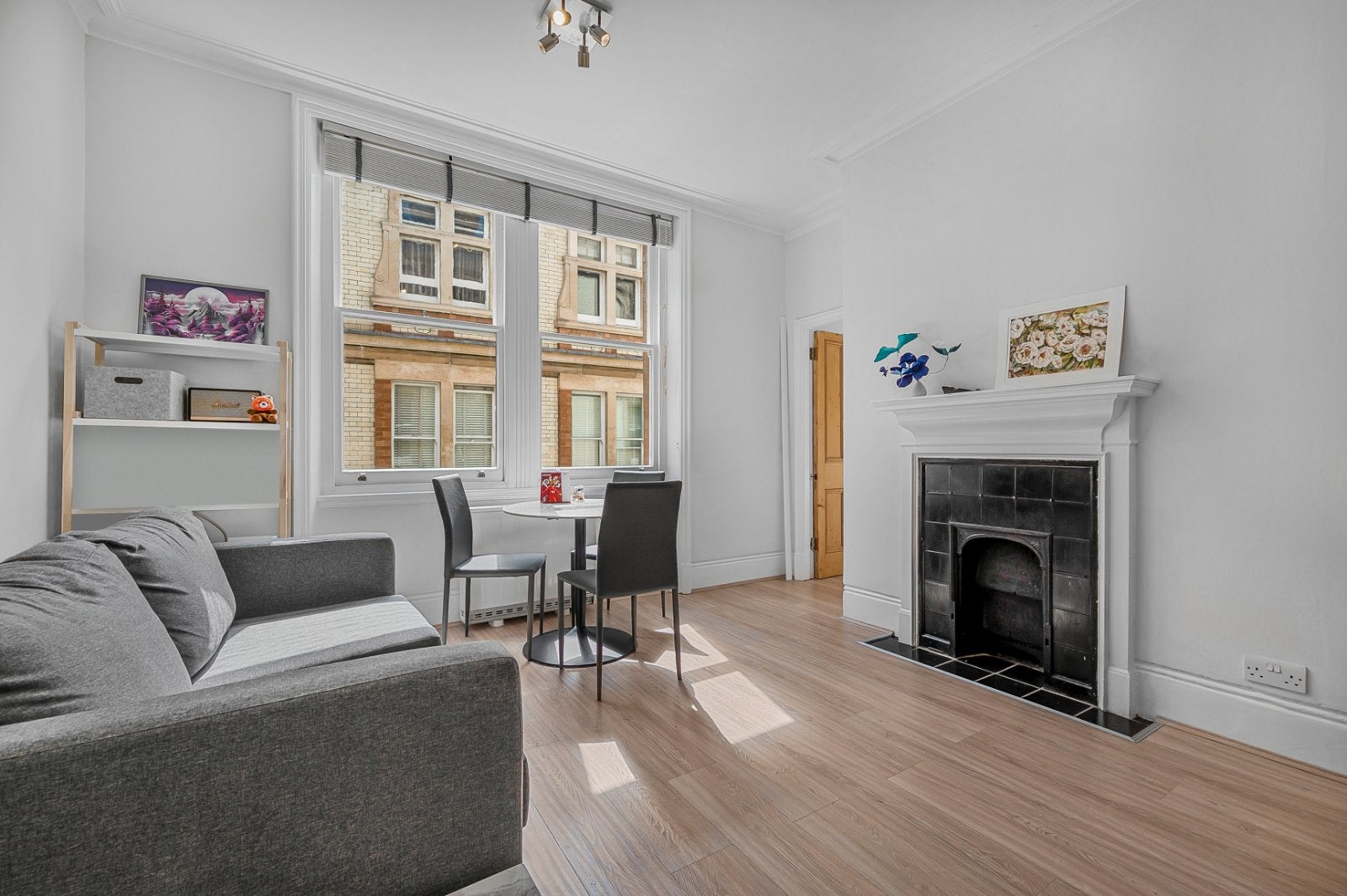 Flat Charing Cross Road in City of Westminster