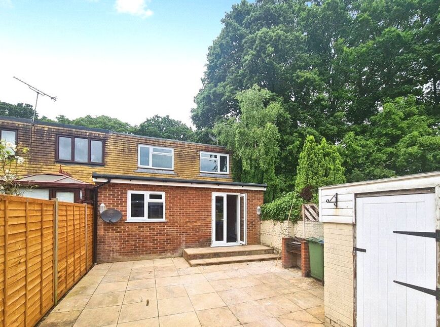 Flat Arnheim Close in Southampton