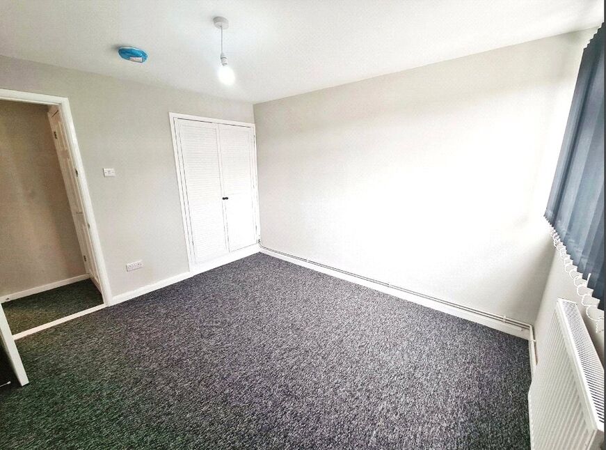 Flat Arnheim Close in Southampton