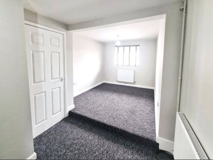 Flat Arnheim Close in Southampton