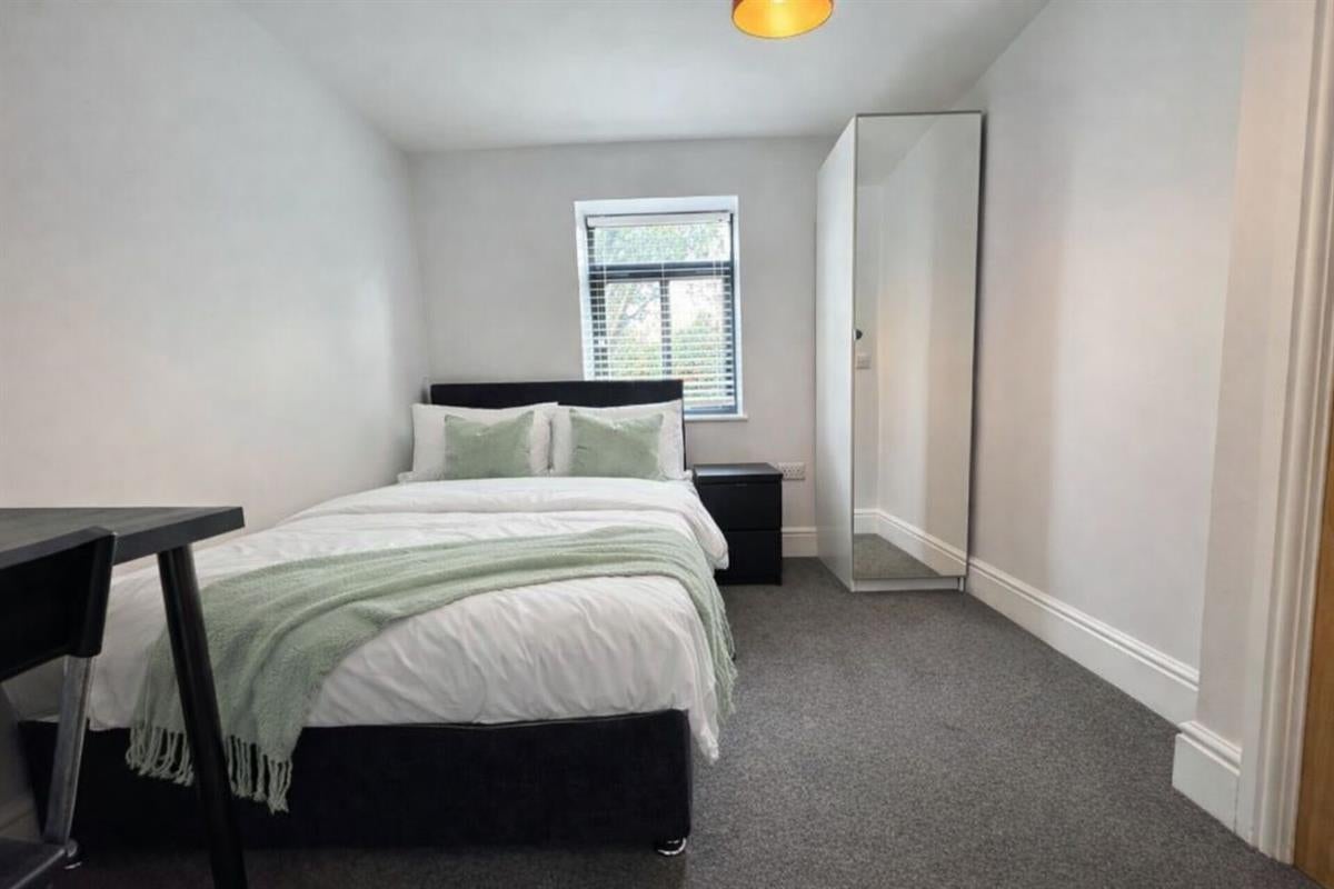 Flat Millicent Road in West Bridgford