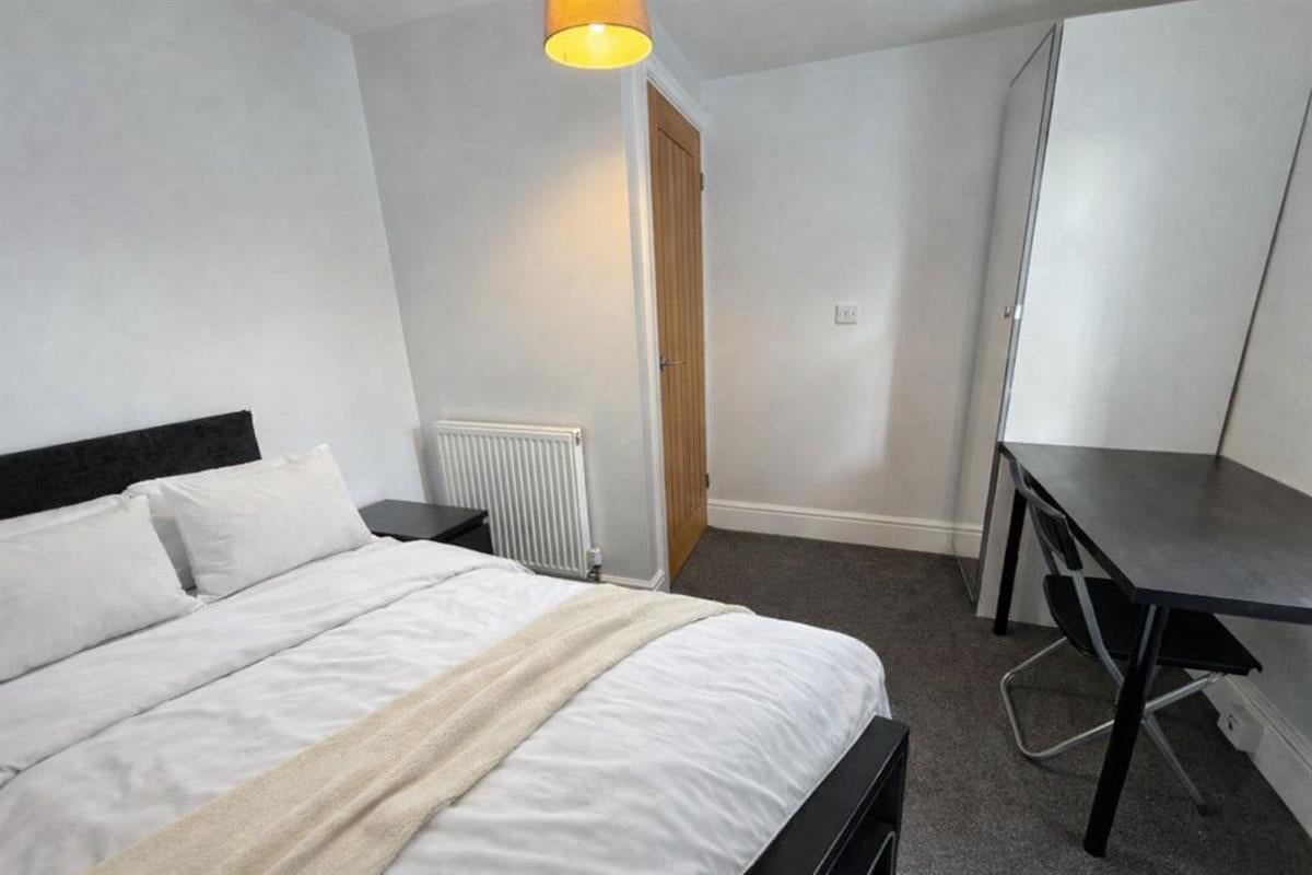 Flat Millicent Road in West Bridgford