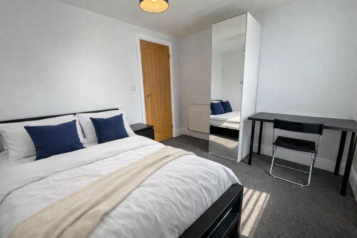 Flat Millicent Road in West Bridgford
