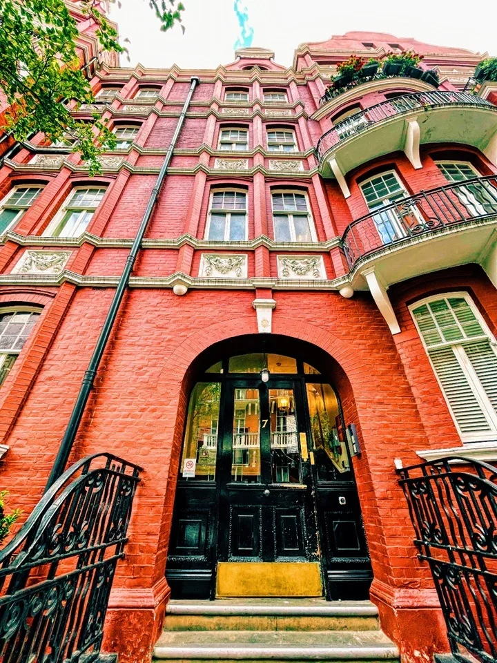 House Cabbell Street in City of Westminster