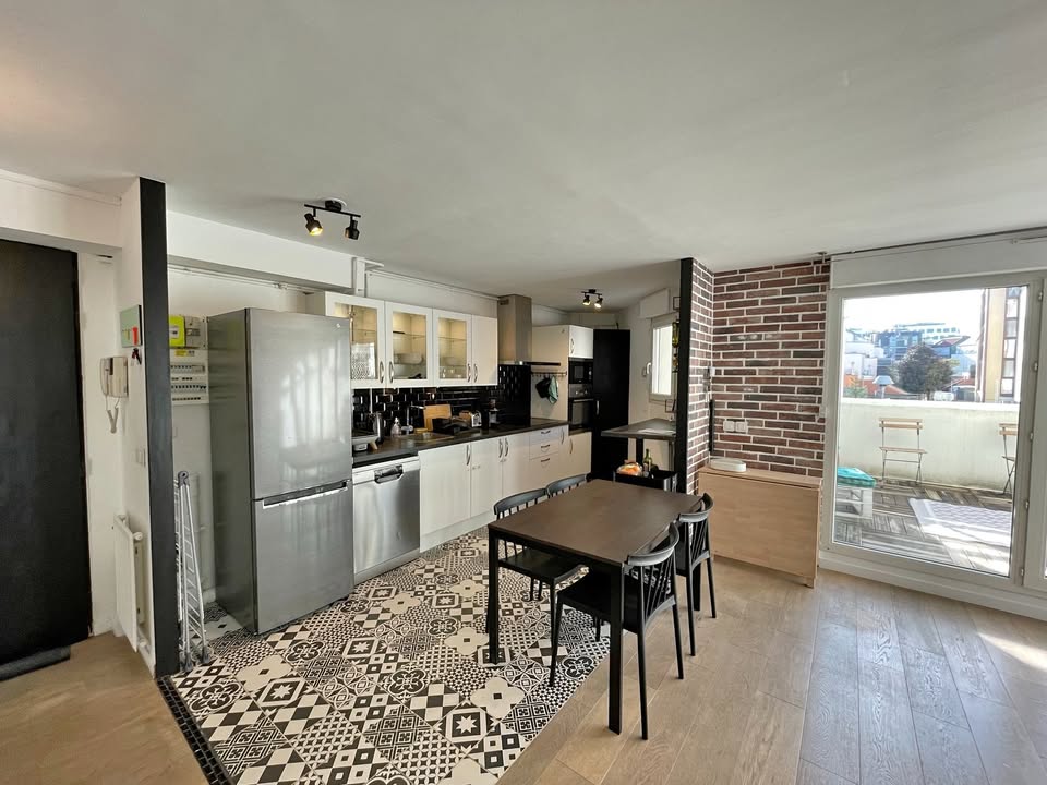 Room Rue de la Victoire in Drancy