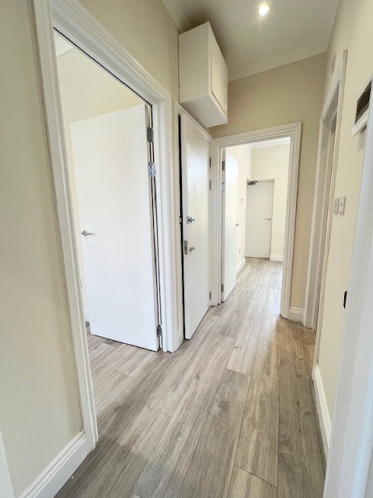 Flat Blackstock Road in Greater London