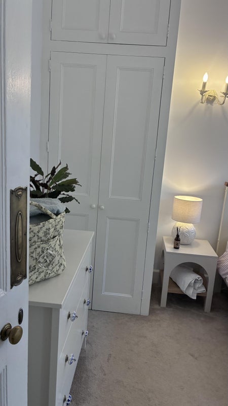Flat Mortlake High Street in Greater London