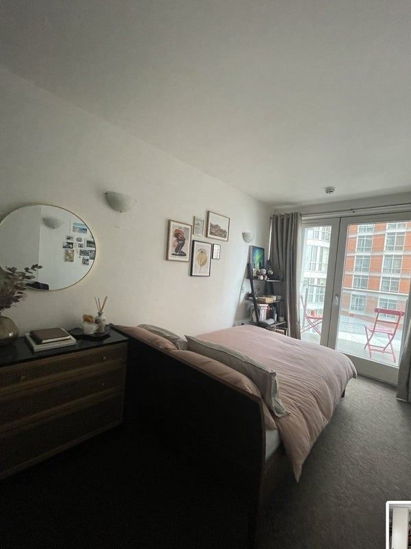 Room Fairmont Avenue in Greater London