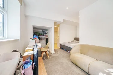 Flat Kingston Road in Greater London
