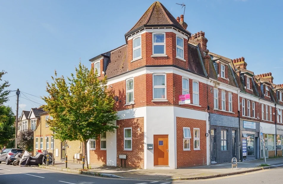 Flat Kingston Road in Greater London