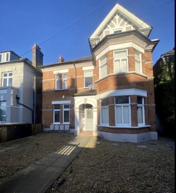 Room Culverden Road in Greater London