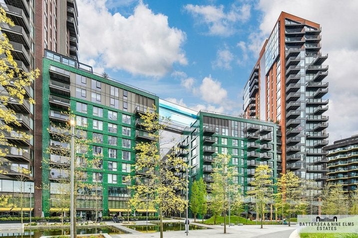 Flat Viaduct Gardens in Greater London