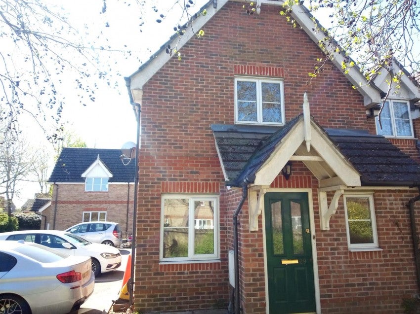 House Huntington Place in Slough
