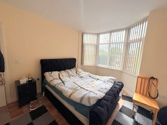 Flat Cromwell Lane in Coventry