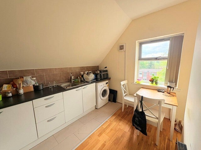 Flat Cromwell Lane in Coventry