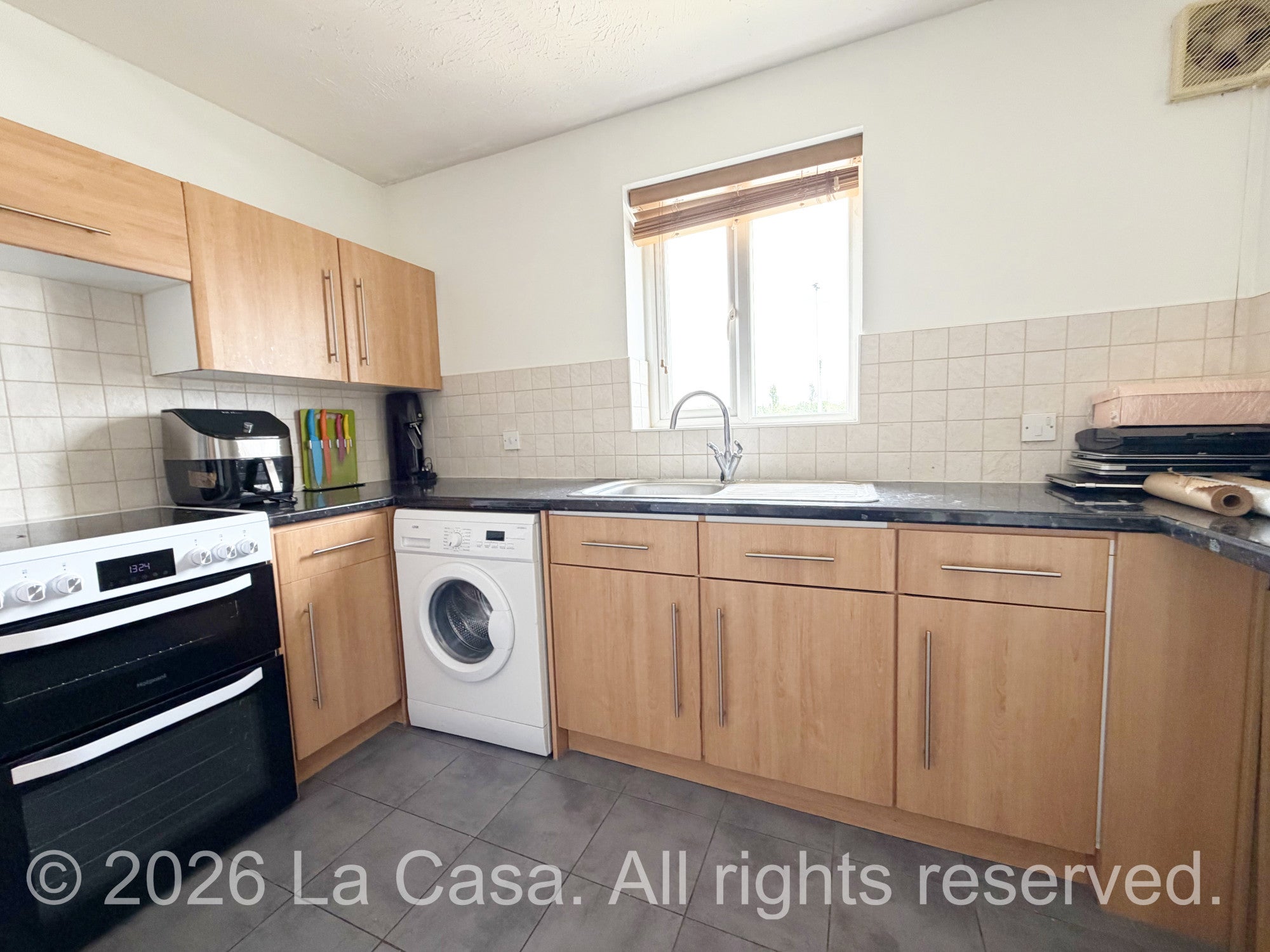 Flat Cumberland Place in Greater London