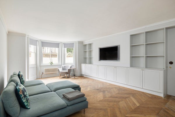 Flat Strathmore Gardens in London