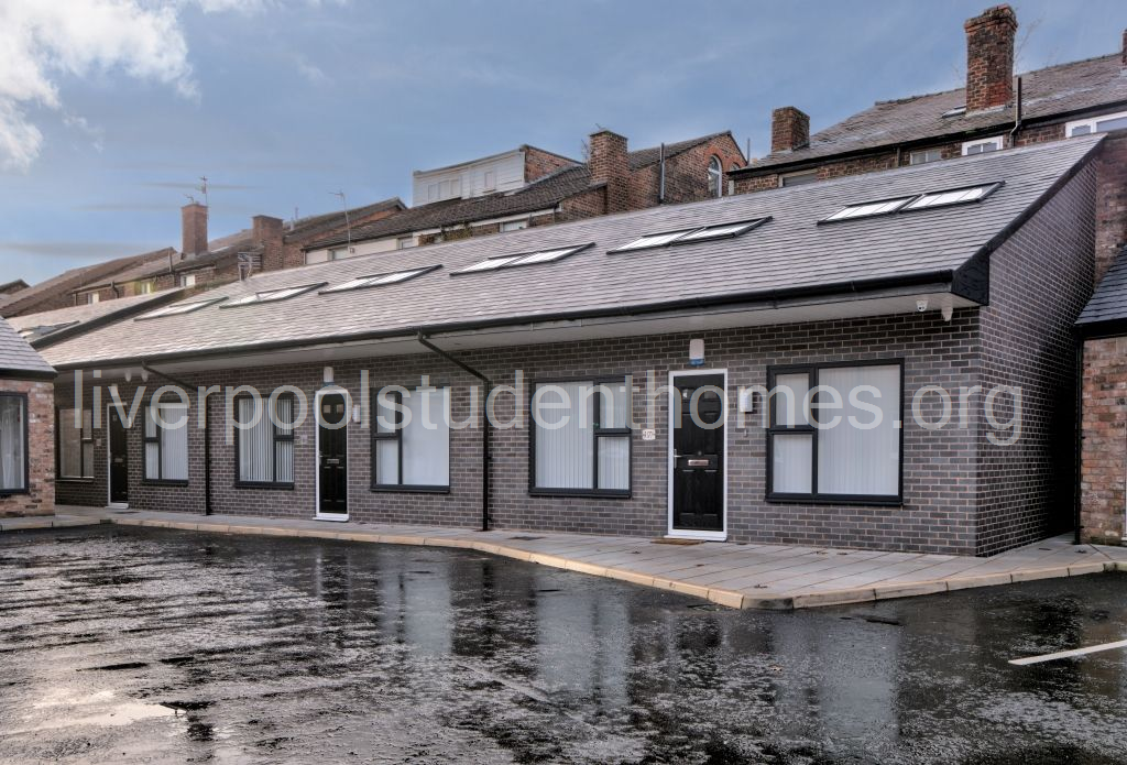 Flat Shaw Street in Liverpool