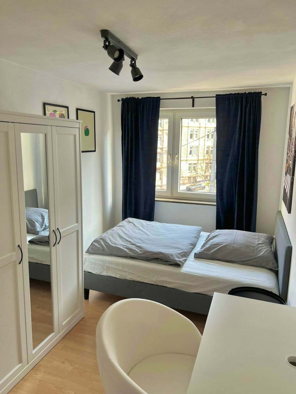Zimmer Charlottenstraße in Stuttgart