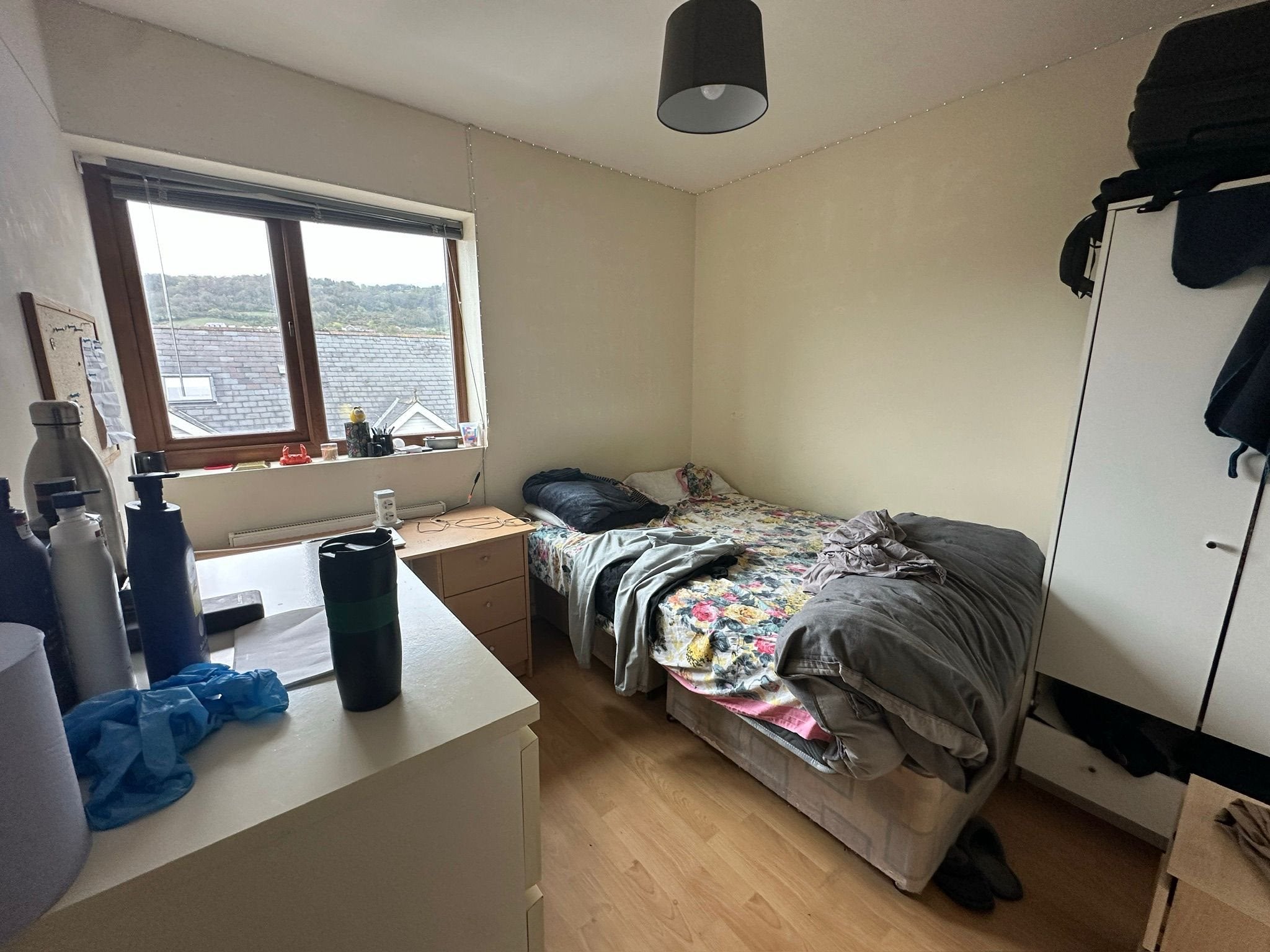 Flat Wood Road in Pontypridd