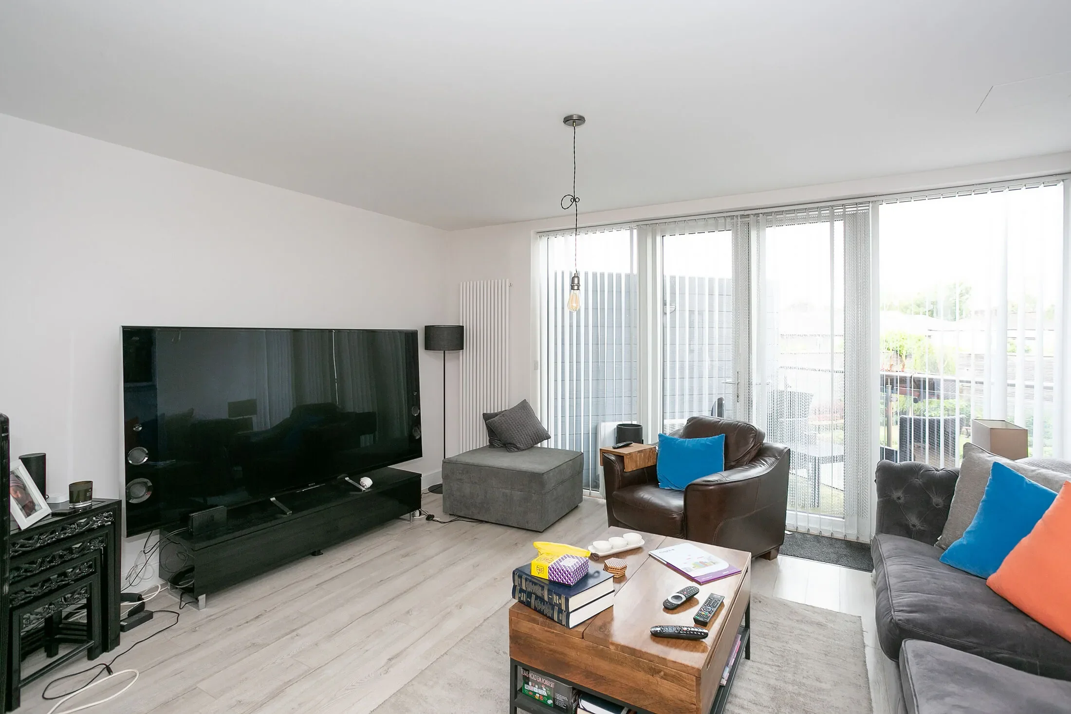 Flat Leavesden Road in Watford