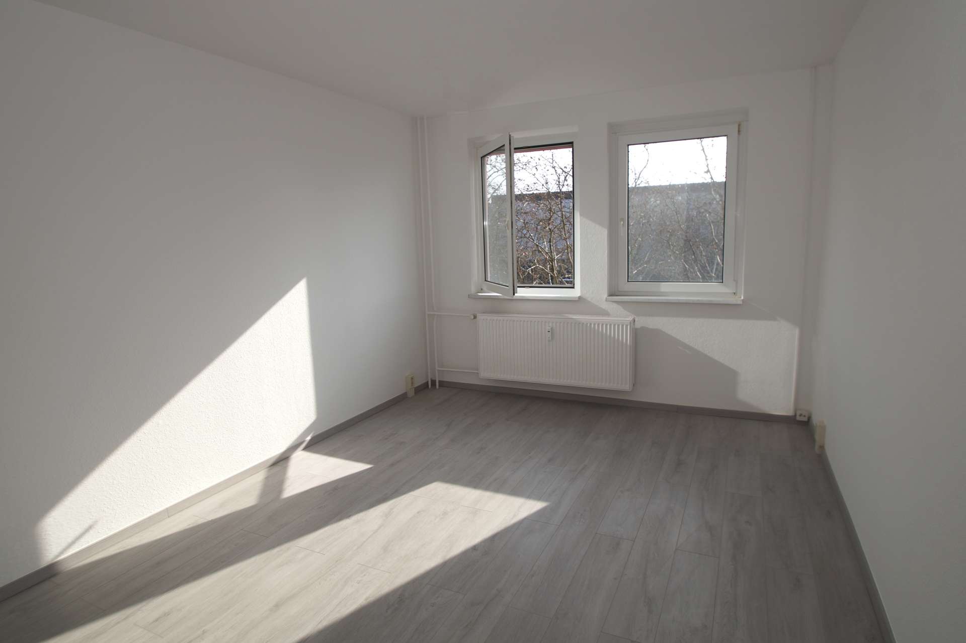 Wohnung Dequeder Straße in Magdeburg