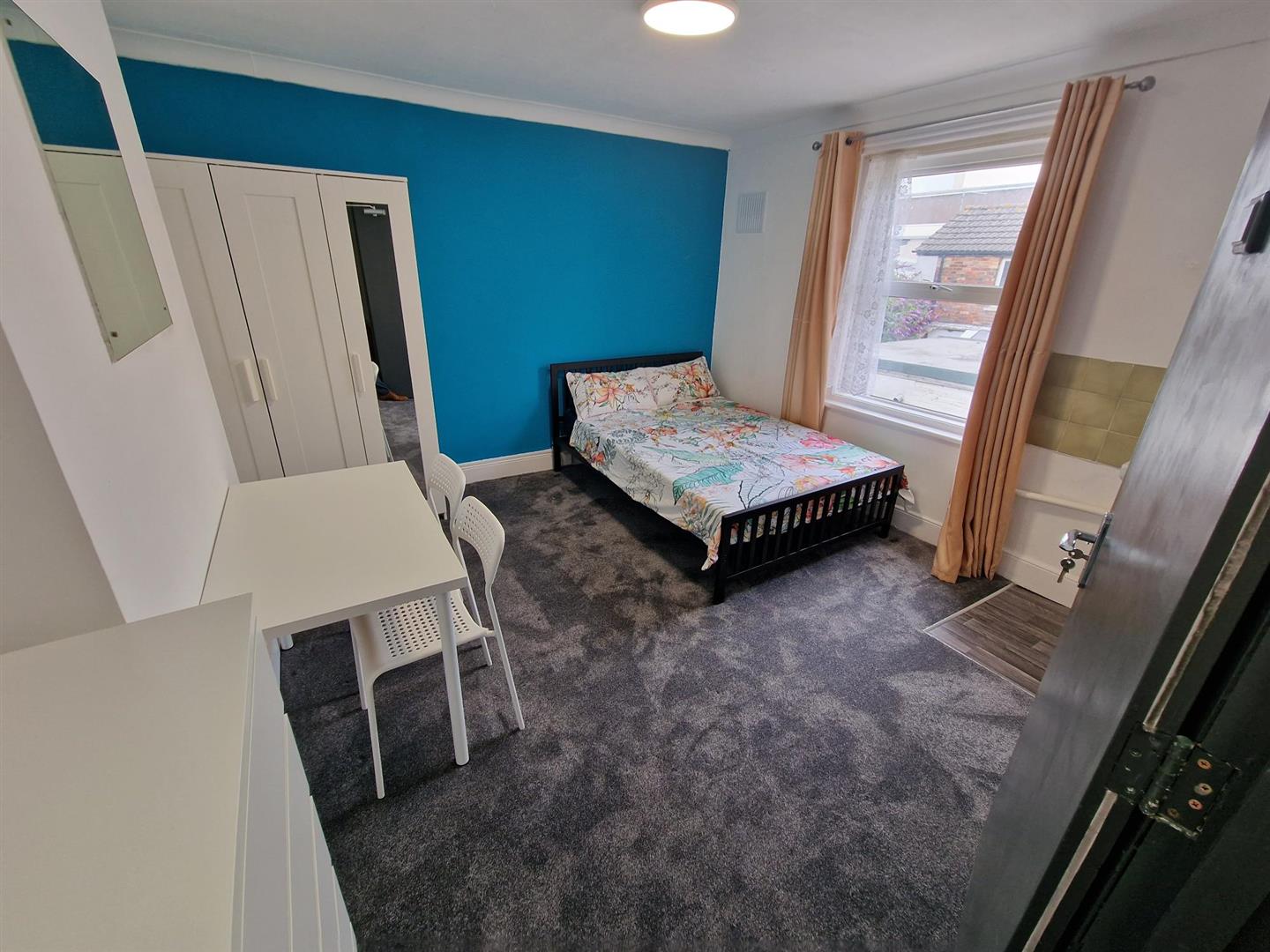 Room Southcote Road in Bournemouth