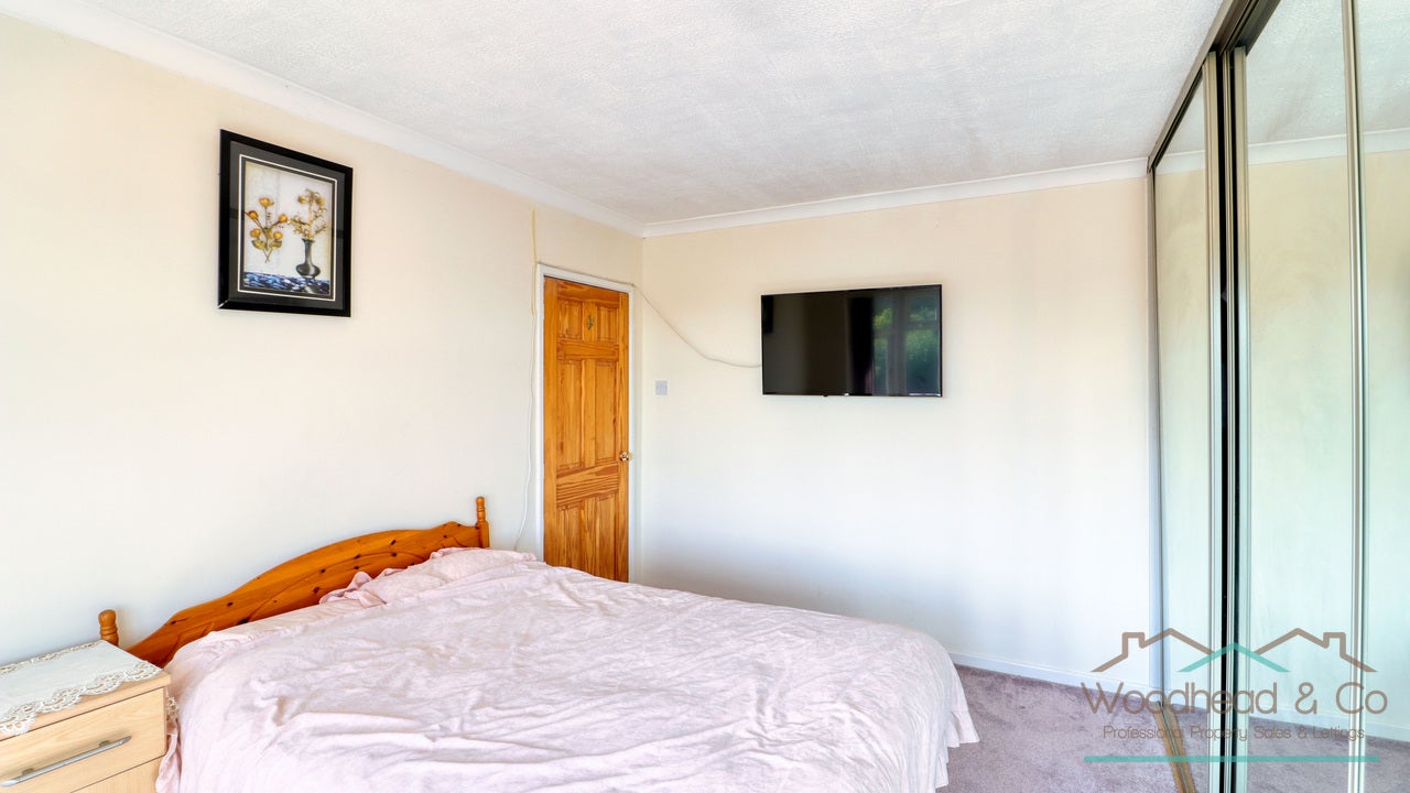 Room Lea Way in Wellingborough