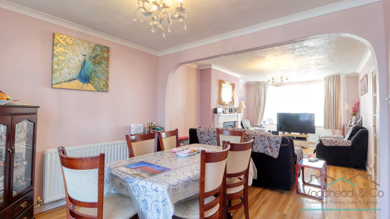 Room Lea Way in Wellingborough