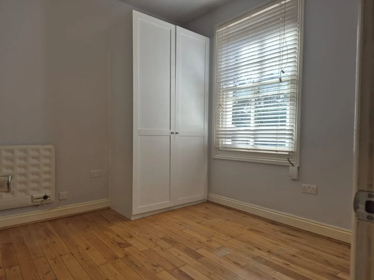 Room Parkland Road in Greater London