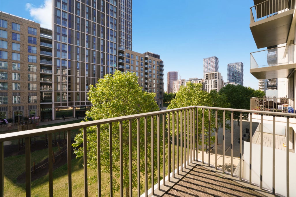 Flat Celebration Avenue in Greater London