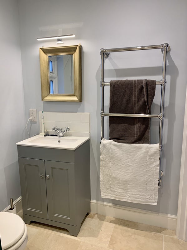 Room Vespan Road in Greater London