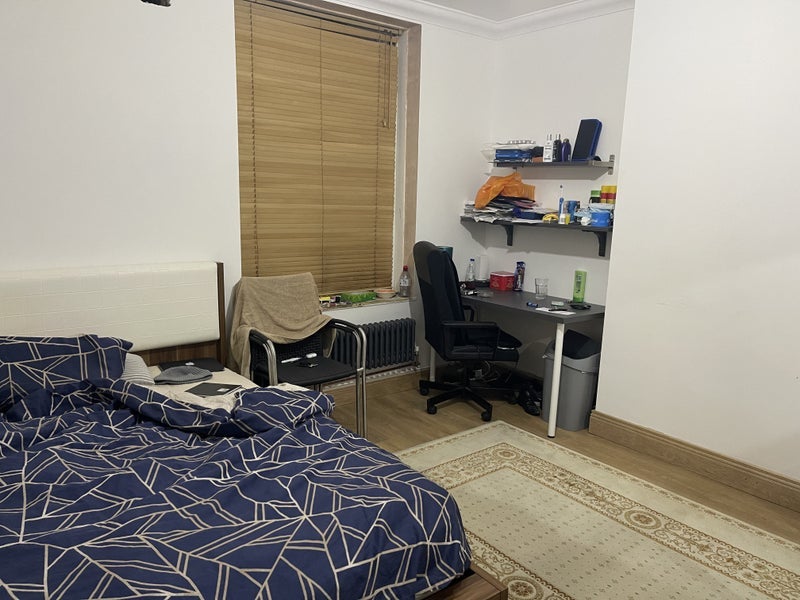 Room Chicksand Street in Greater London