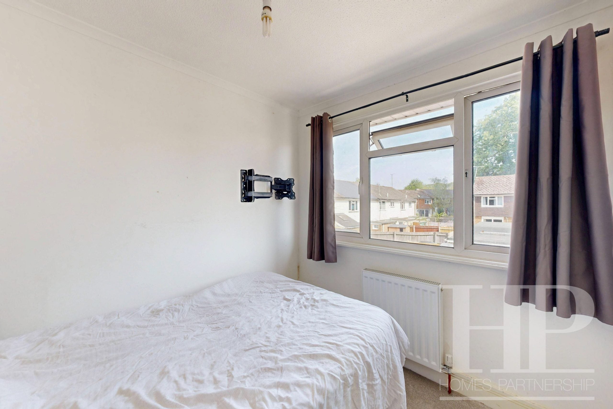 Room Brighton Road in Crawley