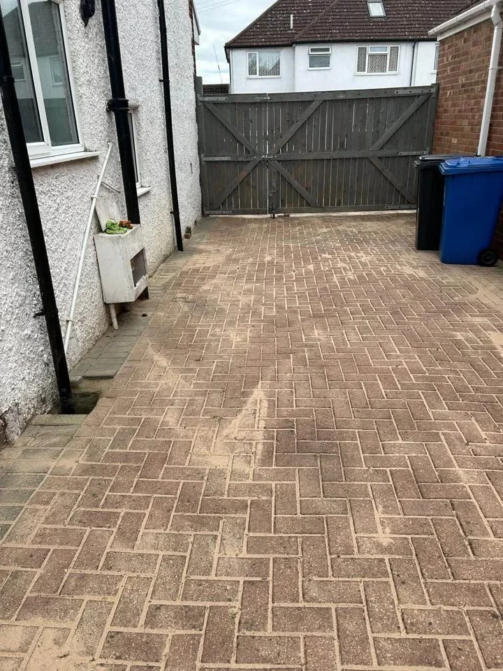 House Moor Lane in Maidenhead