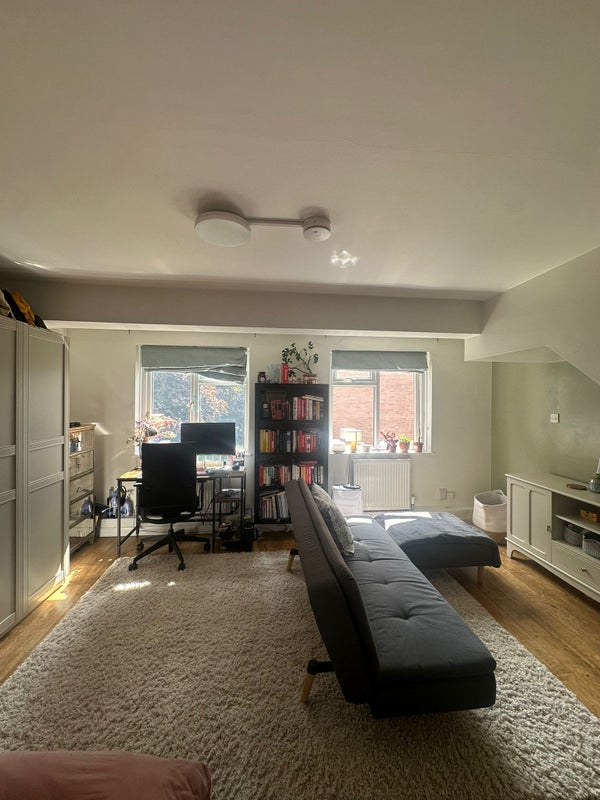 Room Clayponds Gardens in Greater London