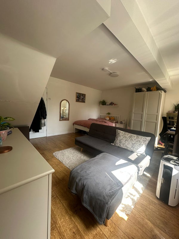 Room Clayponds Gardens in Greater London