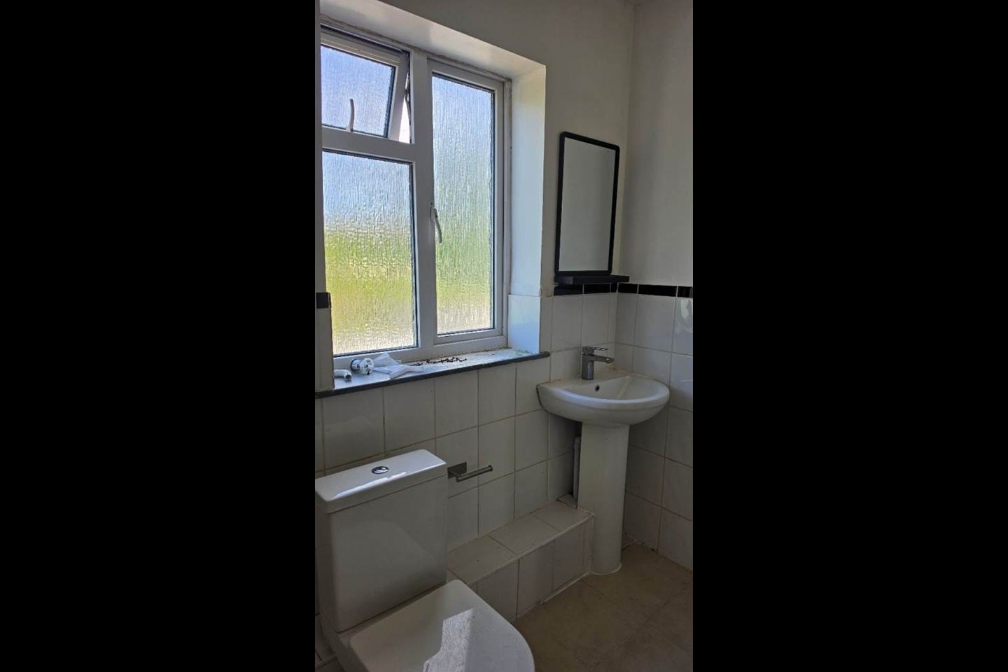 Room Belgrave Road in Greater London