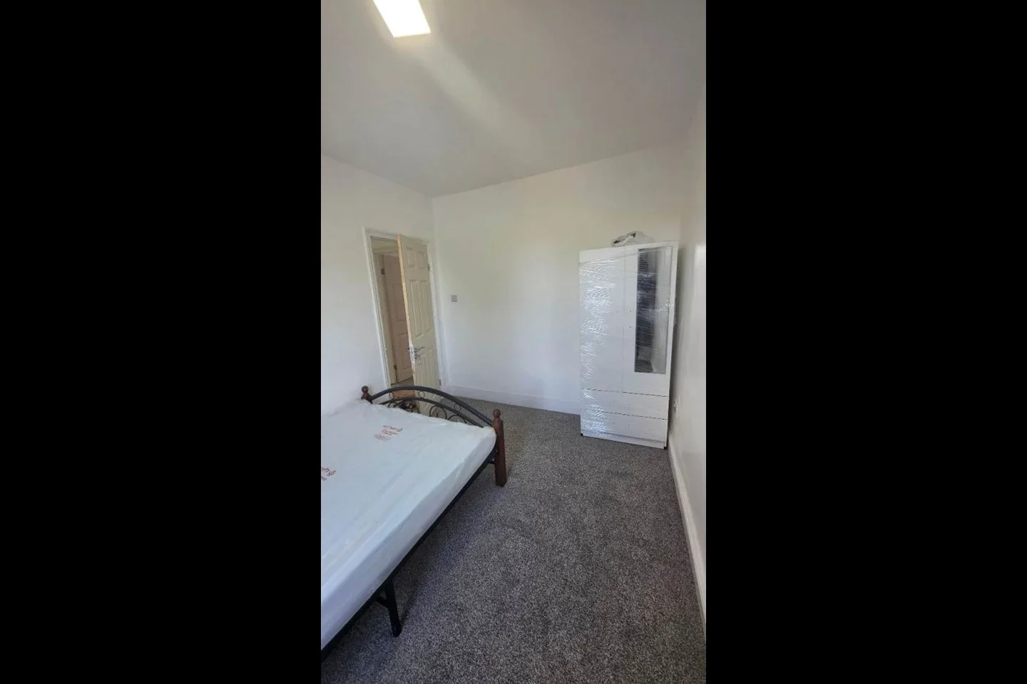 Room Belgrave Road in Greater London