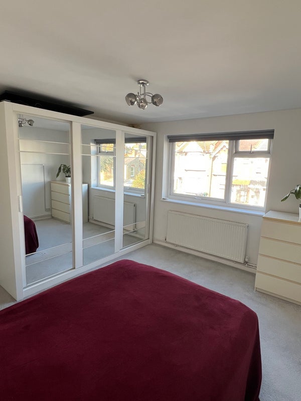 Room Stanhope Road in Greater London