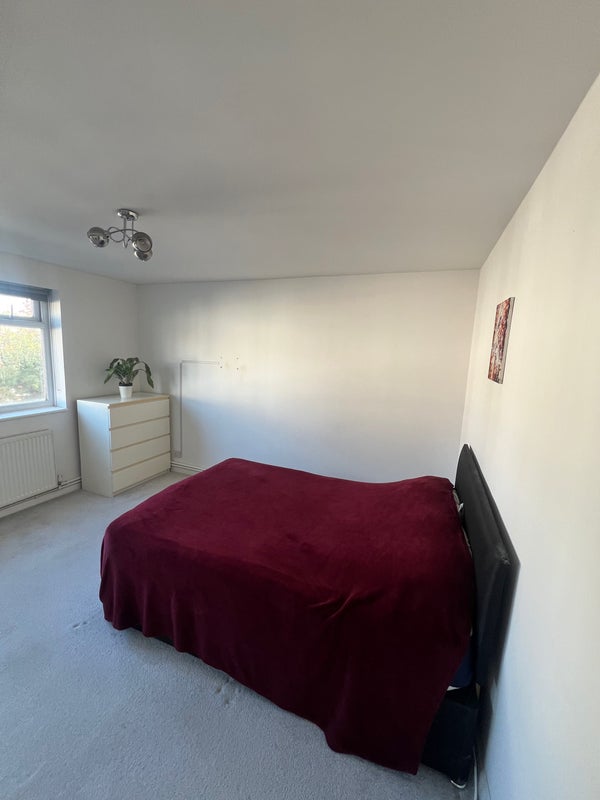 Room Stanhope Road in Greater London