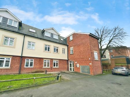 Flat Birmingham New Road in Coseley
