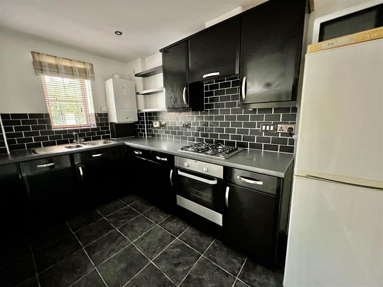 Flat Ovett Gardens in Gateshead