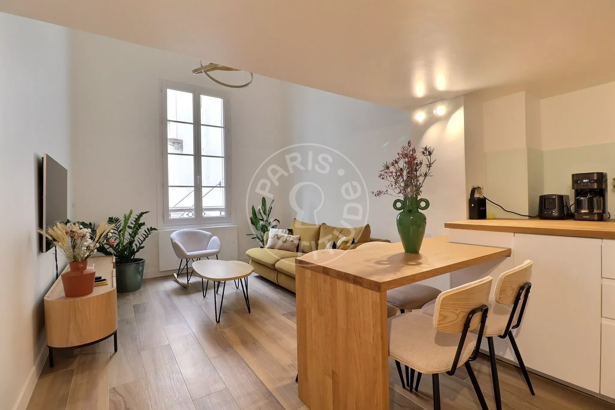 Flat Quai de Jemmapes in Paris