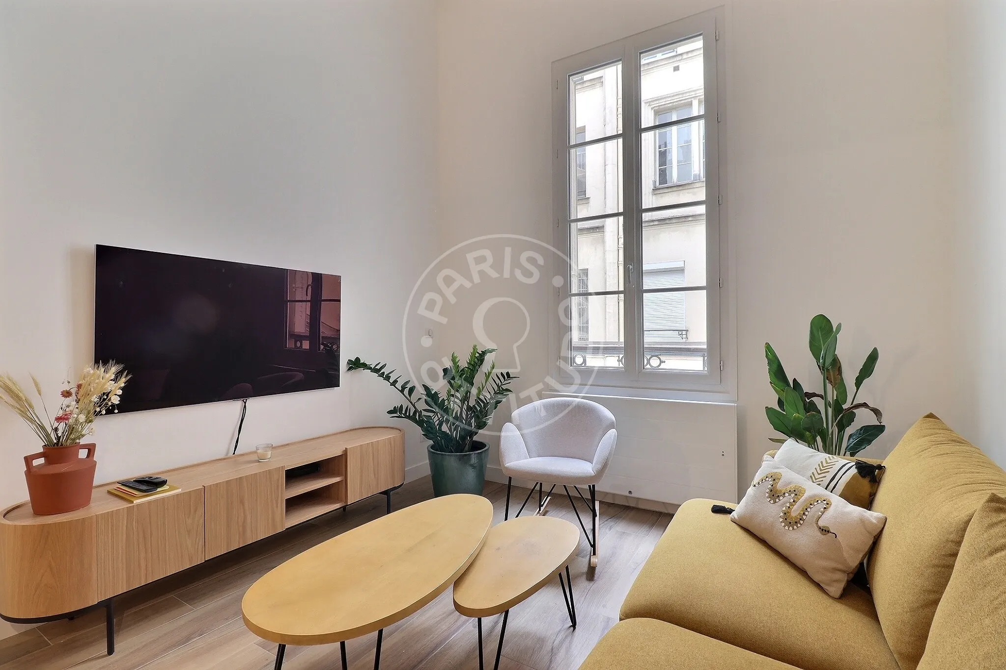Flat Quai de Jemmapes in Paris