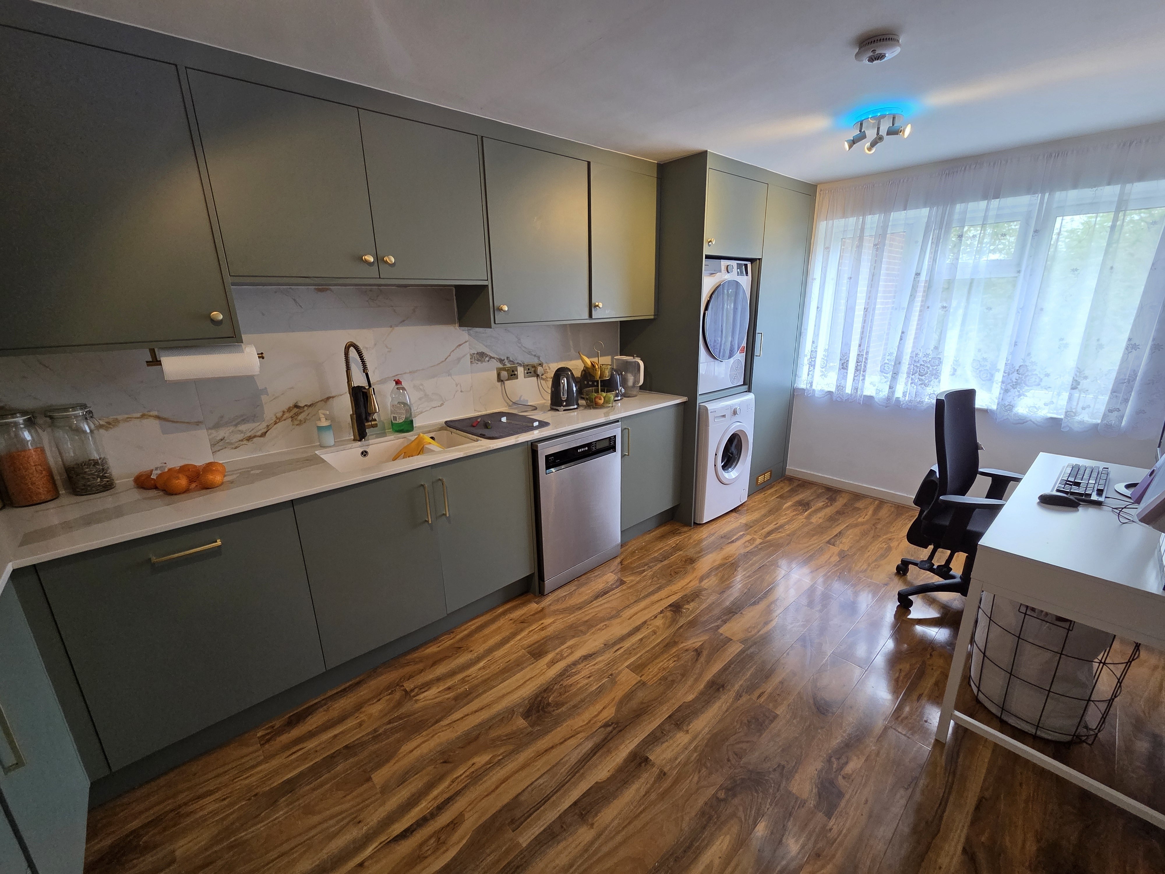 Flat The Shires in Luton